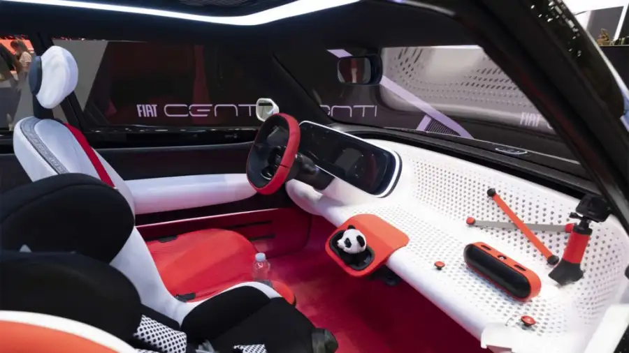Fiat's Centoventi concept with its plug-in storage features.